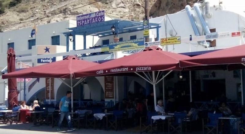 ΤΑΒΕΡΝΑ ΣΠΑΡΤΑΚΟΣ ΑΘΗΝΙΟΣ ΣΑΝΤΟΡΙΝΗ